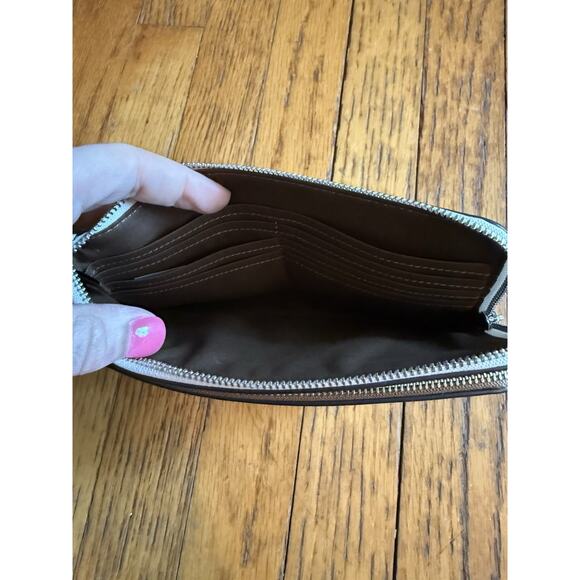 Coach Large Corner Zip Wristlet CU797 Brown And Ivory Signature Canvas NWT - Picture 5 of 6